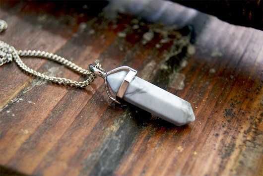 HOWLIT śnieżnobiały naturalny minerał naszyjnik kamień sopelek czakry