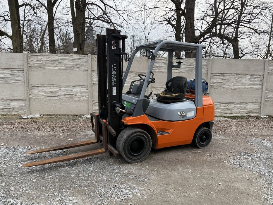 Wózek widłowy Toyota 42 7FGF 25