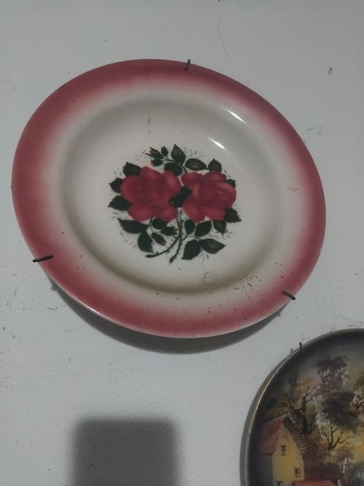 Varios pratos antigos