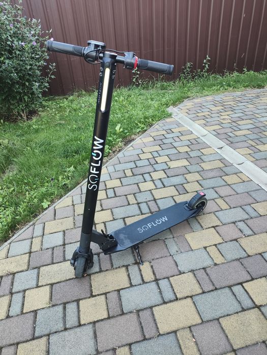 Електричний самокат SoFlow Flowboard Air з алюмінію
Двигун: 250 Вт
Аку