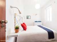 93885 - Quarto com cama de casal em apartamento com 7 quartos