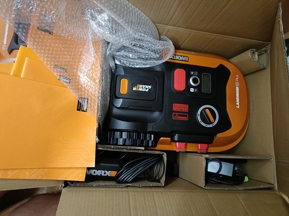 Robot koszący worx 600 plus kosiarka plus torba