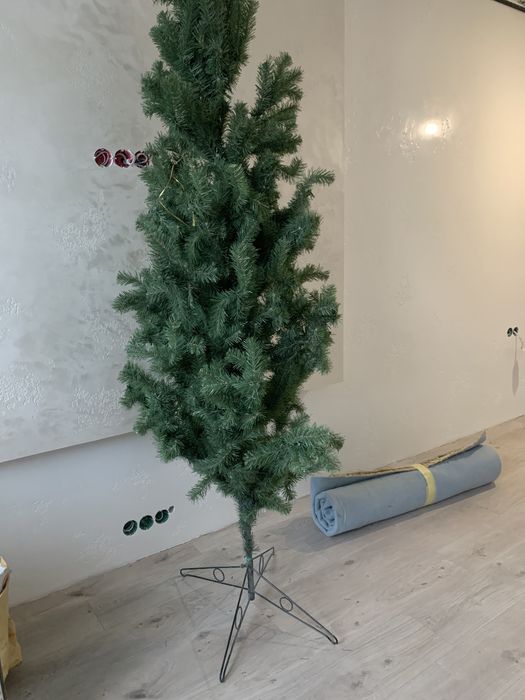 Ёлка искуственная 2.5 метра