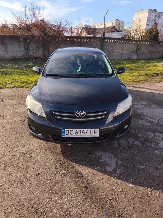 Toyota corolla 2007 рік ,на коробці робот