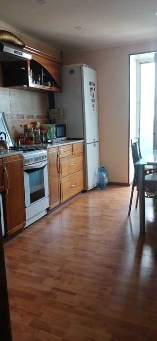 Продам 3-к квартиру, Южный мкрн, ул. Владимира Украинца