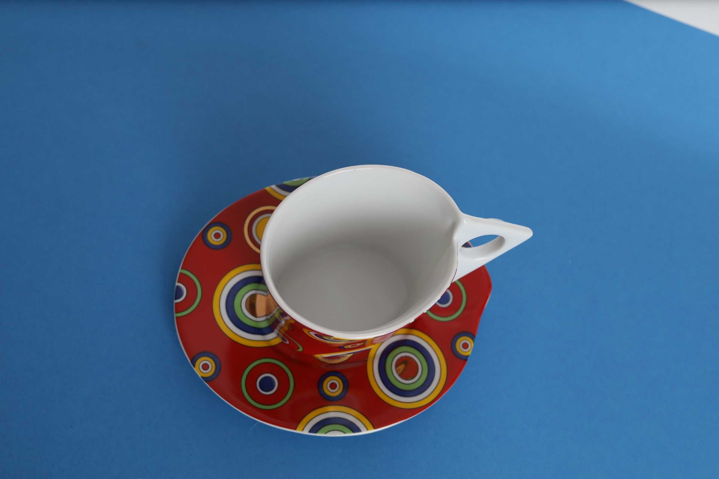 Filiżanka porcelana fantazyjna ładny wzór z talerzykiem