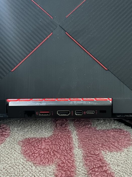 HP OMEN 15 (i5-8300H/8GB RAM) Formatado, com carregador e bolsa