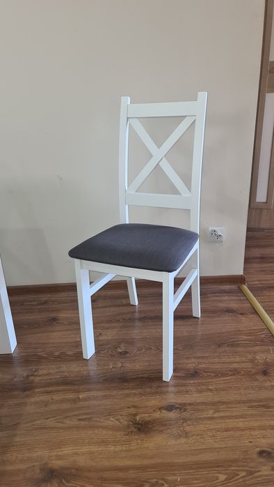 4 krzesła, stół, zestaw mały, biały, szara tapicerka, dla 4 osób