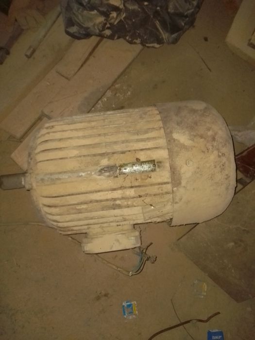 Мотор трьох фазний бу