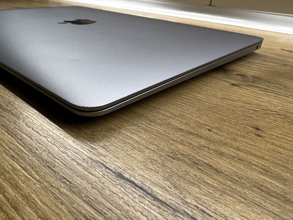 Apple MacBook Air 13' 2019 A1932 i5/8Gb RAM/256Gb SSD