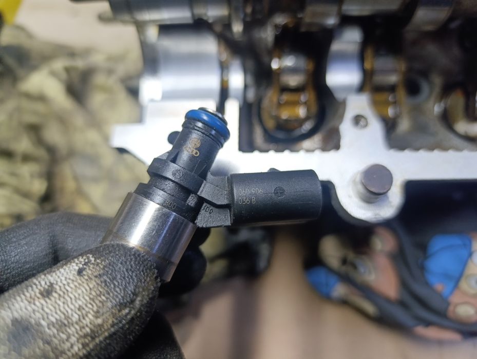 Тнвд ТОПЛИВНЫЙ НАСОС форсунки Aydi A4 b6 b7 Passat B6 2.0 fSI