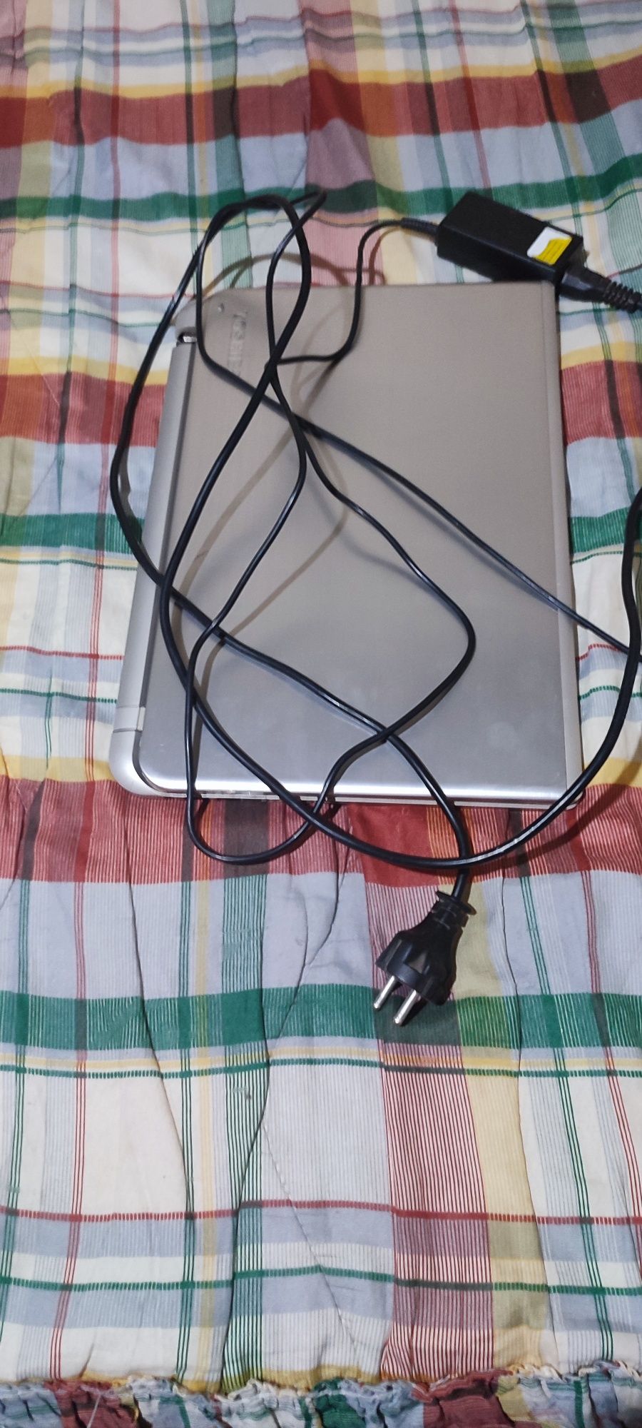 Toshiba  S 50b-31