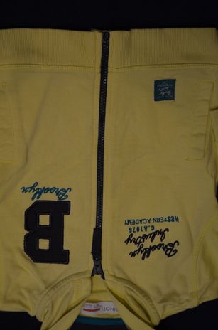 Śliczna żółta bluza z kapturem MINOTI rozmiar 86/92 STAN IDEALNY!