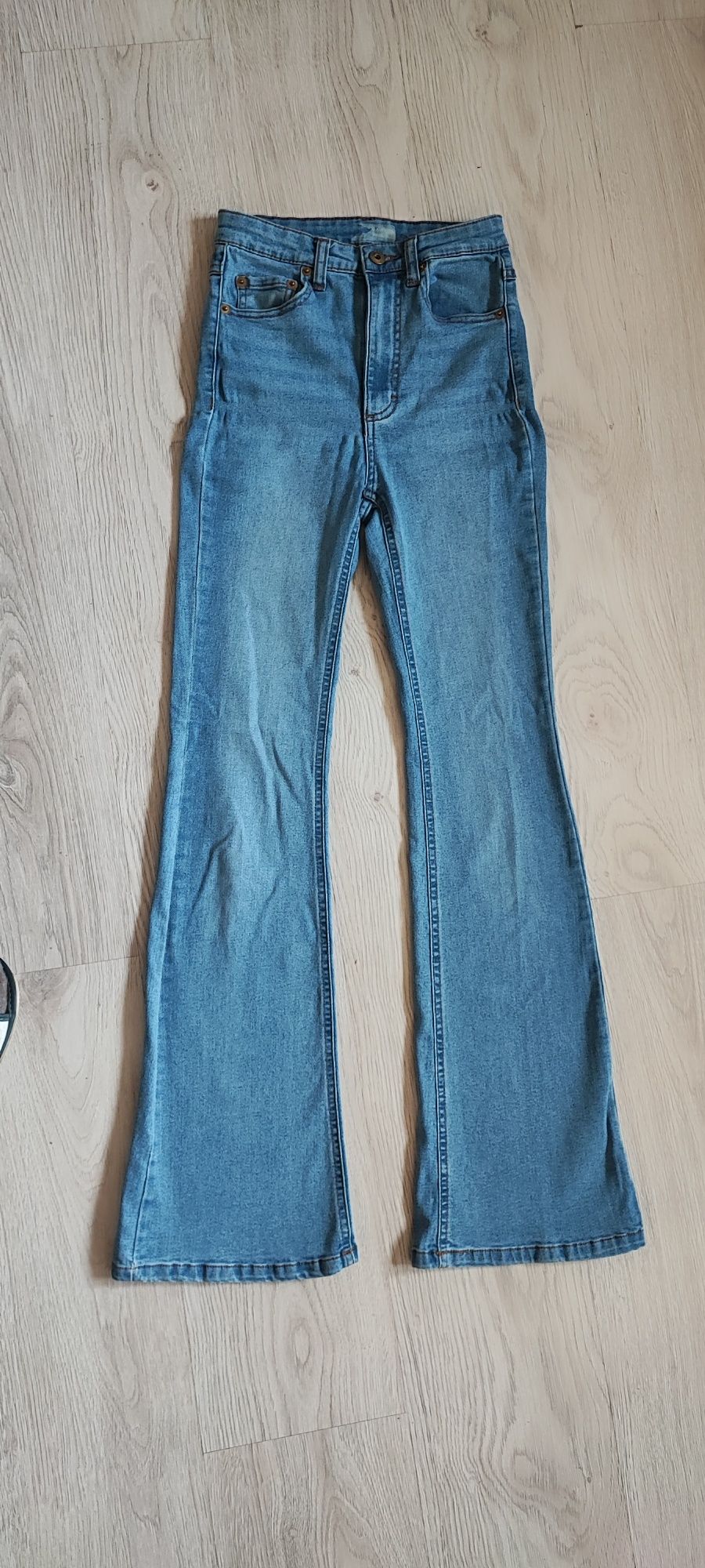 Spodnie jeansowe dzwony flare niebieskie House XS