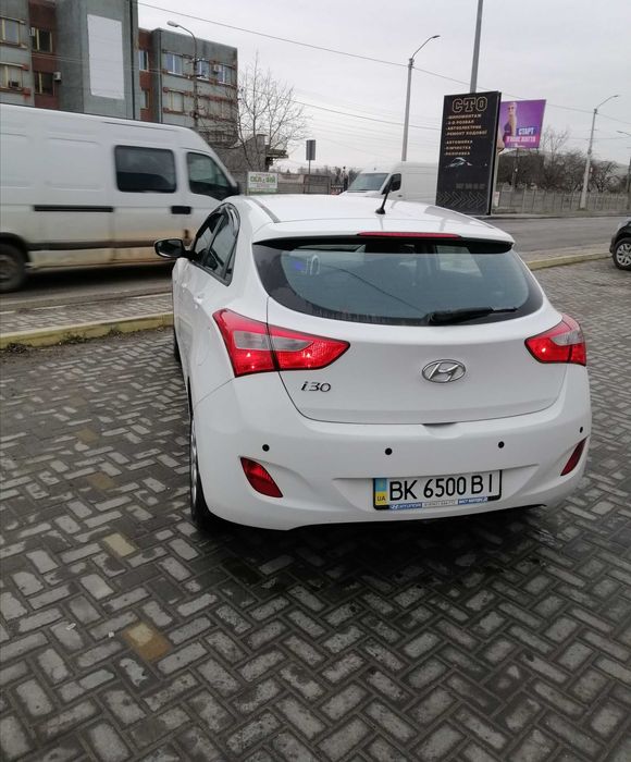 Продам авто Hundai i30 в гарному стані