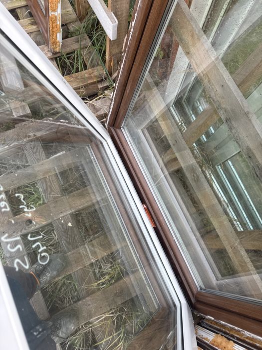 2x okno plastikowe 125x140 orzech biale pcv (transport, demontazu) ru