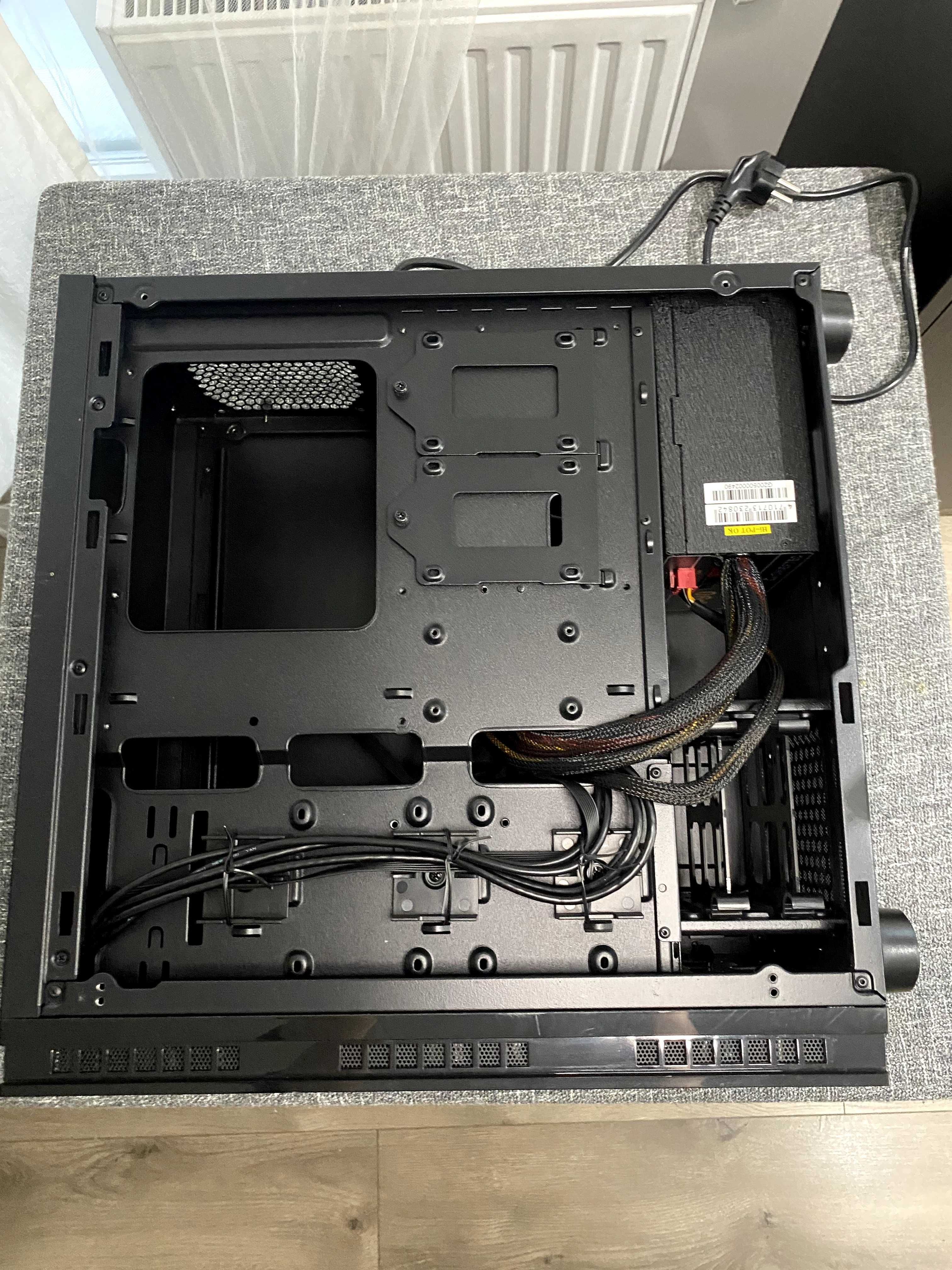 Obudowa Chieftec AL-02B-OP + zasilacz Chieftec A90 750W (GDP-750C)