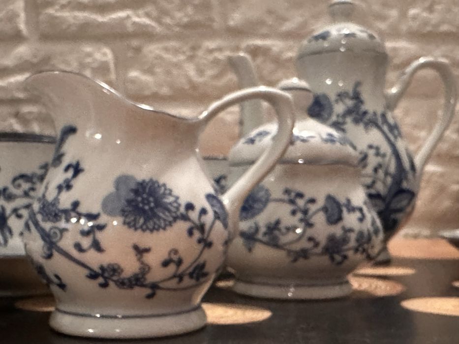 Stary serwis z fabryki porcelany książ. Doskonaly stan