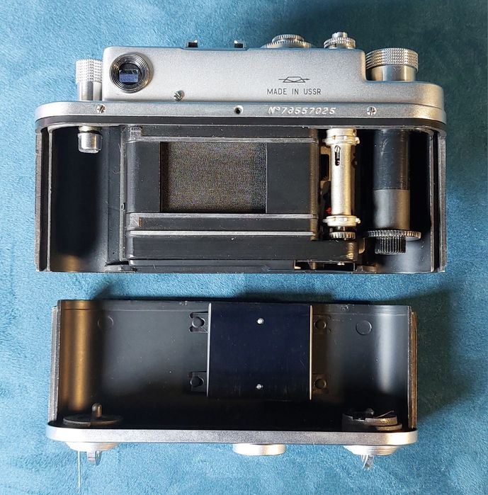 Пленочный фотоаппарат ZORKI 4,с обьективом  JUPITER-8,2/50.СССР,1970е.