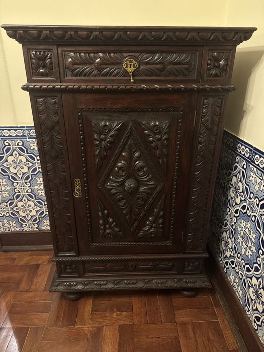 Louceiro com 1 gaveta e 1 porta