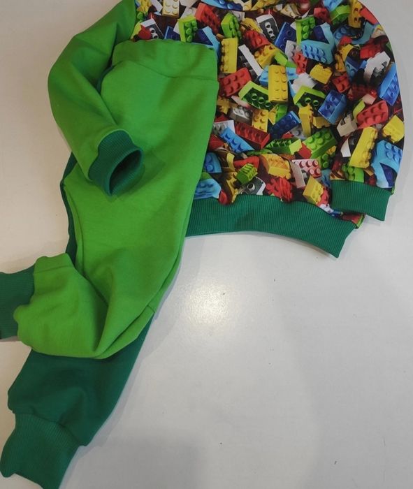 Kolorowy dres klocki LEGO dres dziecięcy 86/92 dres w klocki zielony