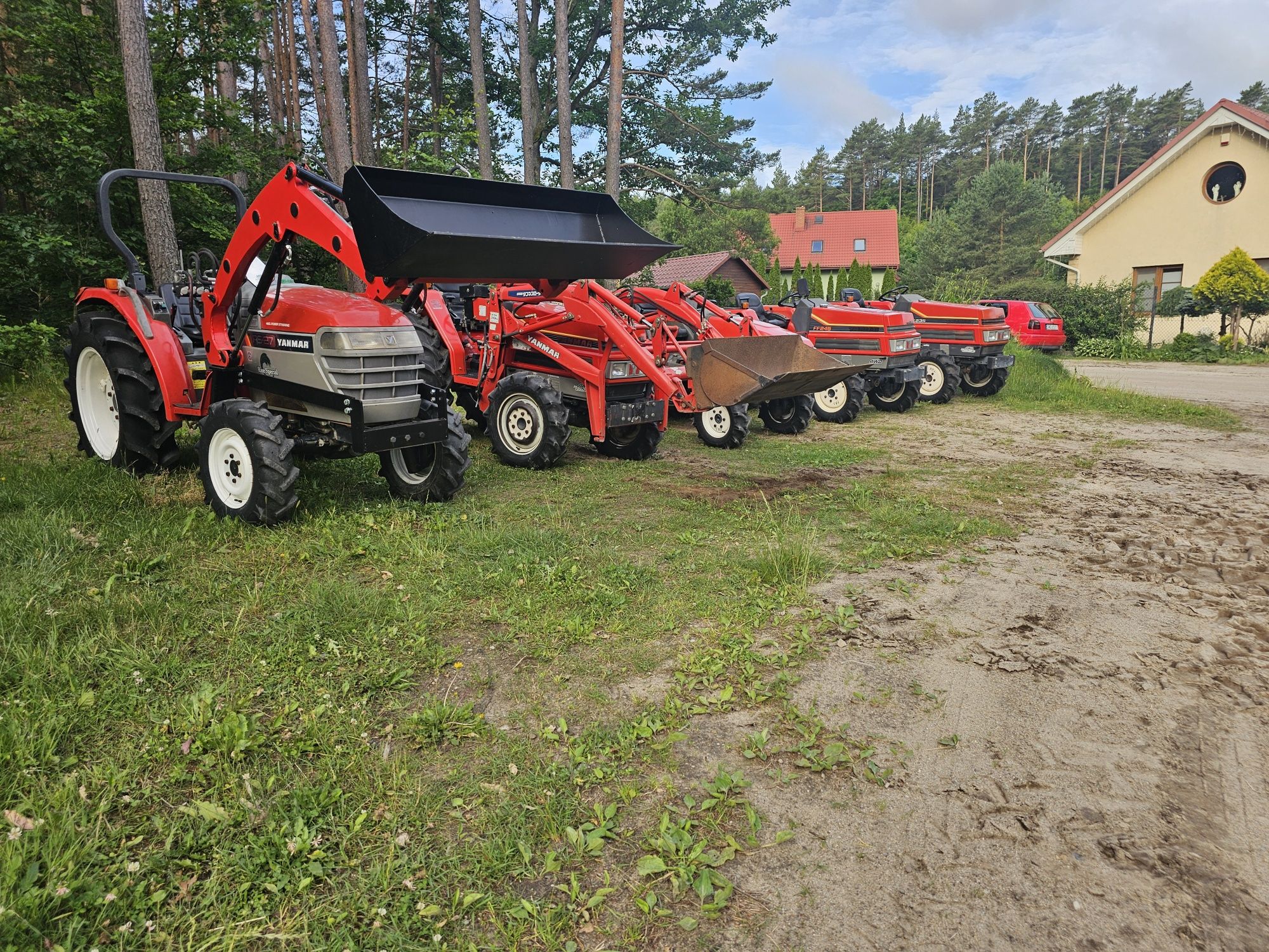 Traktor traktorek ciągnik ciągniczek ogrodowy Yanmar f 200 sprowadzony