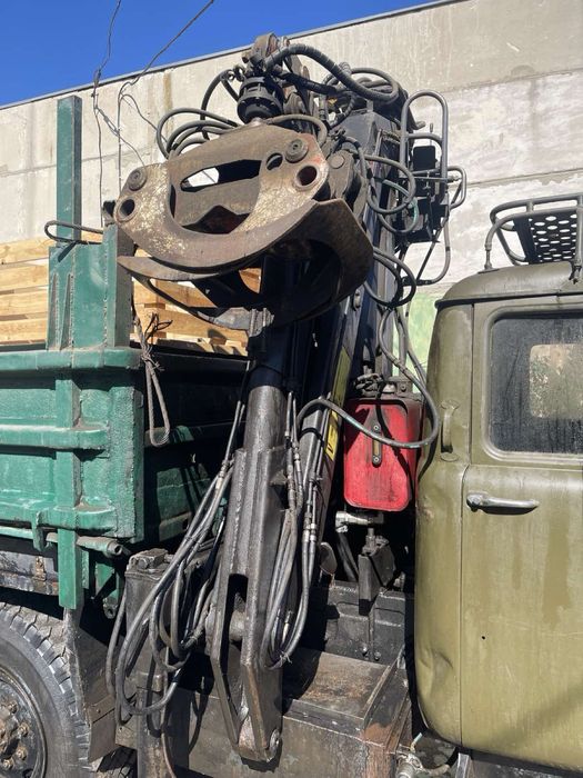 ЗІЛ 131 лісовоз самоскид з маніпулятором