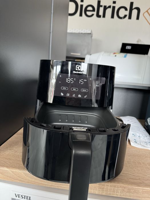 Мультипіч/Аерогриль Electrolux