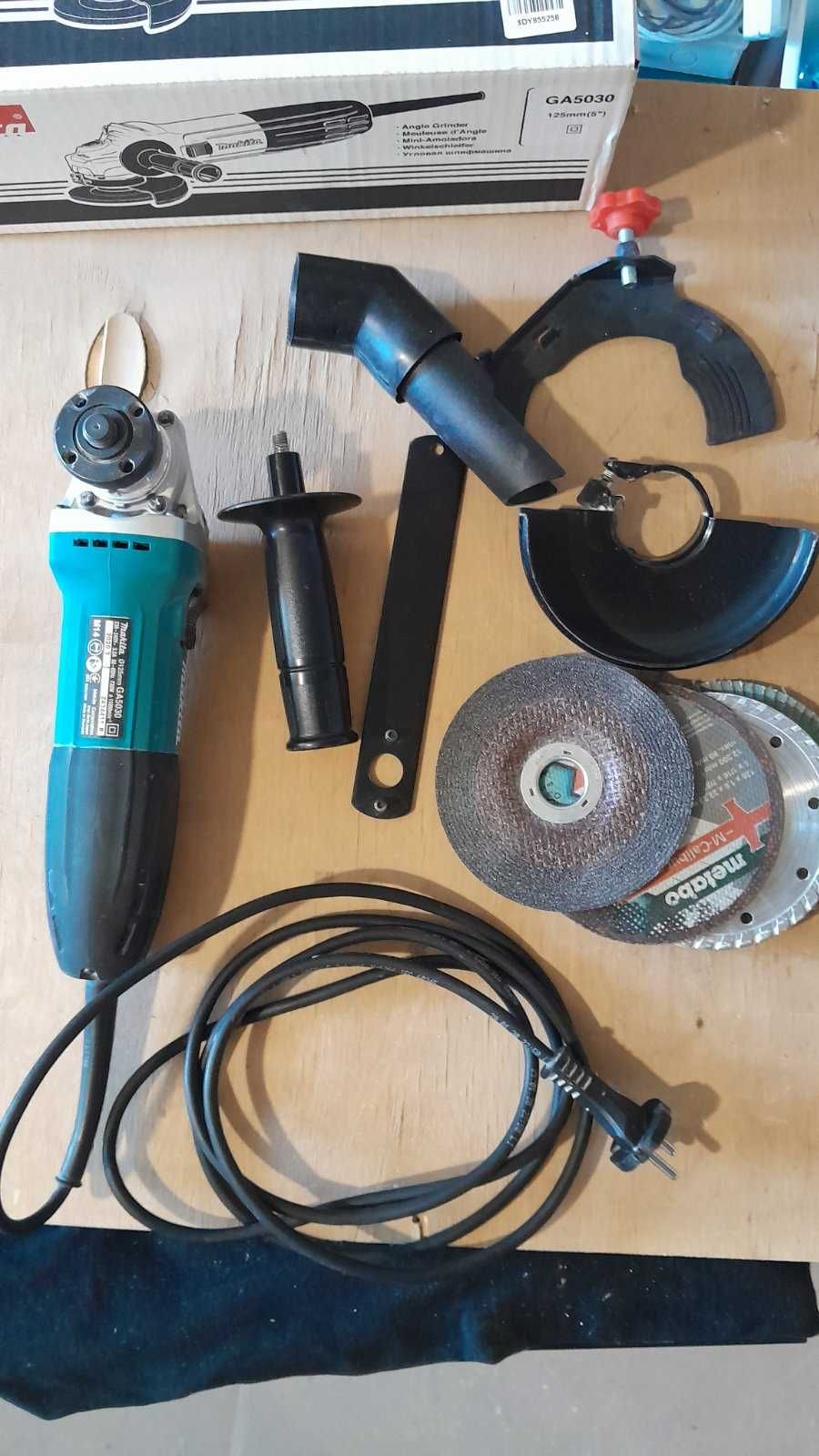 Болгарка Makita GA5030