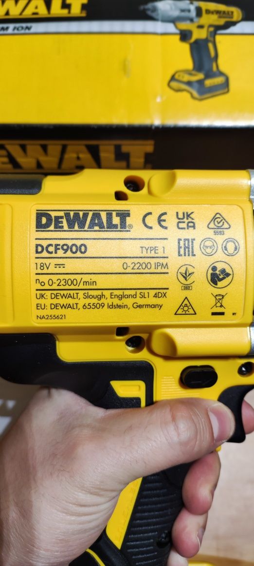 Dewalt dcf900 круиний момент1396нм оригінал із Англії