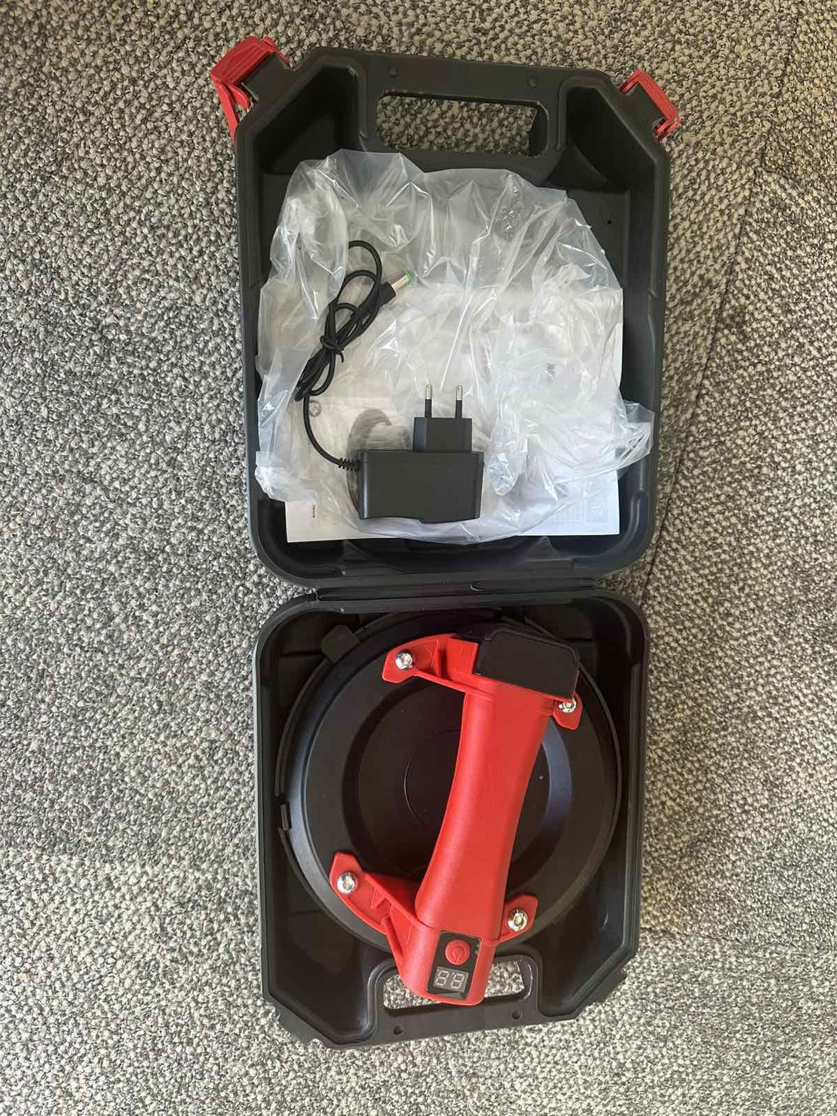 Przyssawka elektroniczna do płytek gresowych i ceramicznych