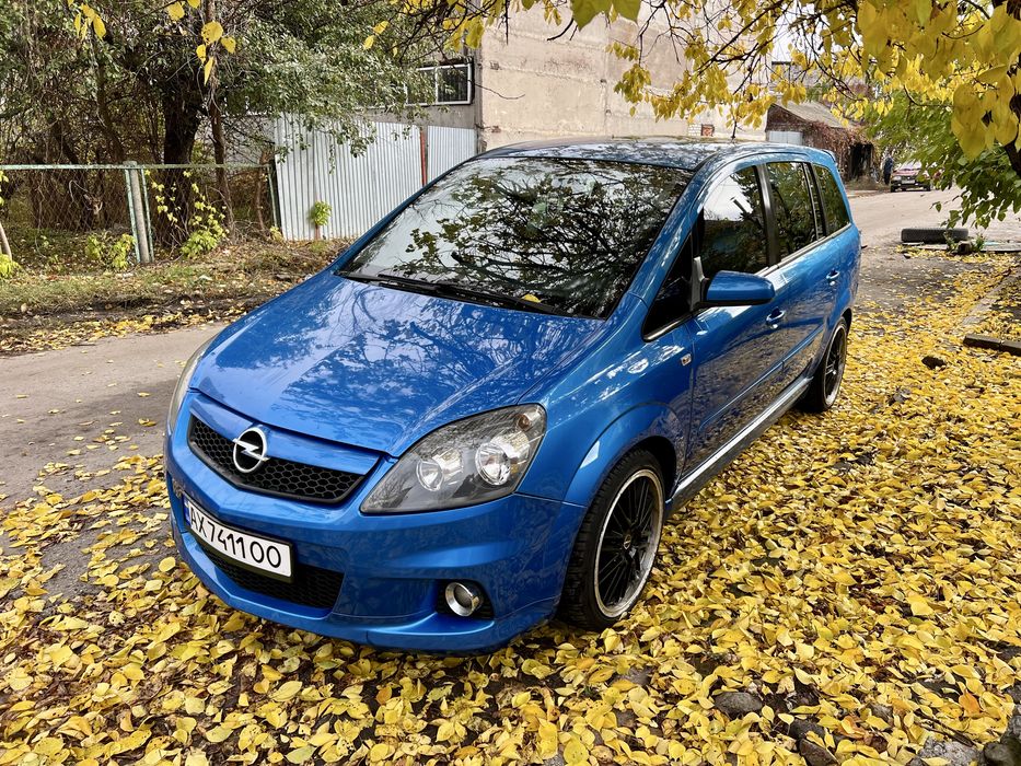 Opel Zafira OPC 2.0 бензин