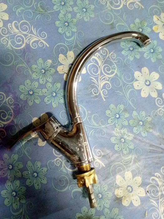 Продам змішувач для кухні