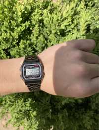 Годинник casio retro