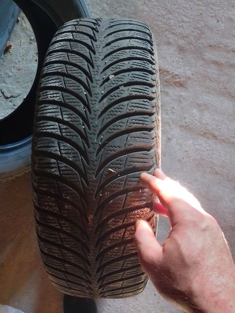 Goodyear Ultra Grip Ice Plus 195/65 R15 1шт