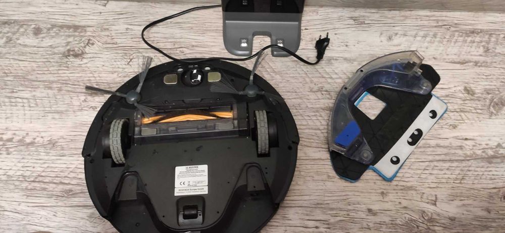 Робот пылесос Ecovacs Deebot  930 моющий пылесос