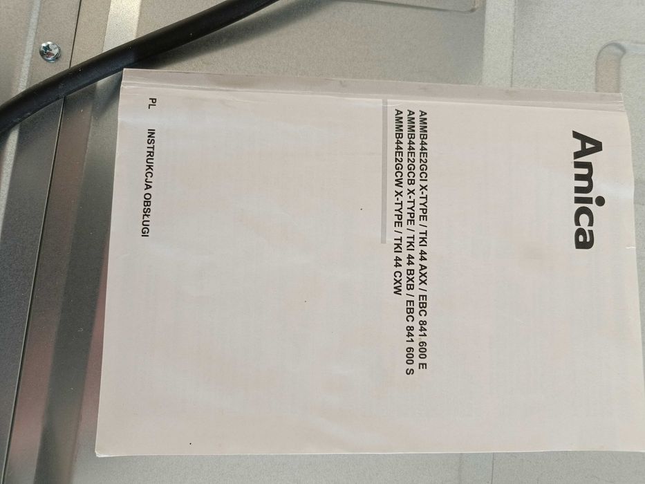 Kuchenka do zabudowy z opcją mikrofali i grila