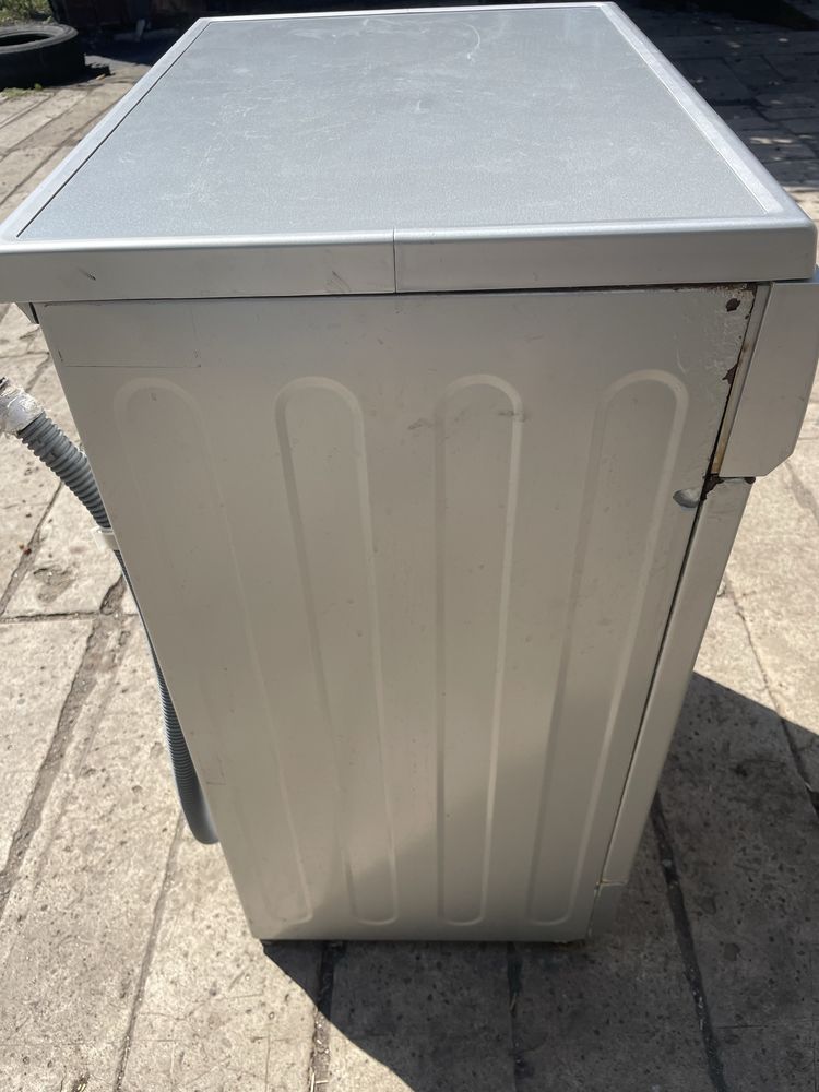Продам пральну машину  LG F1096ND5