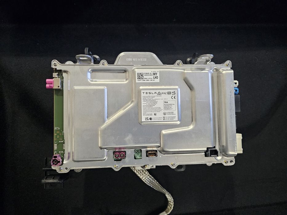 Комп'ютер автомобіля Tesla Model Y 2022, 2023 MCU Ryzen автопілот  Бло