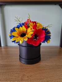 Flower box lato sztuczne kwiaty maki chabry słonecznik