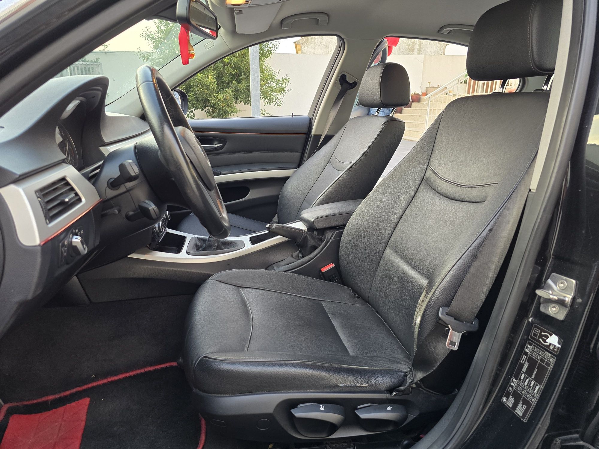 BMW 320d 184cv LCI — Nacional | Manual | Corrente trocada | Android |