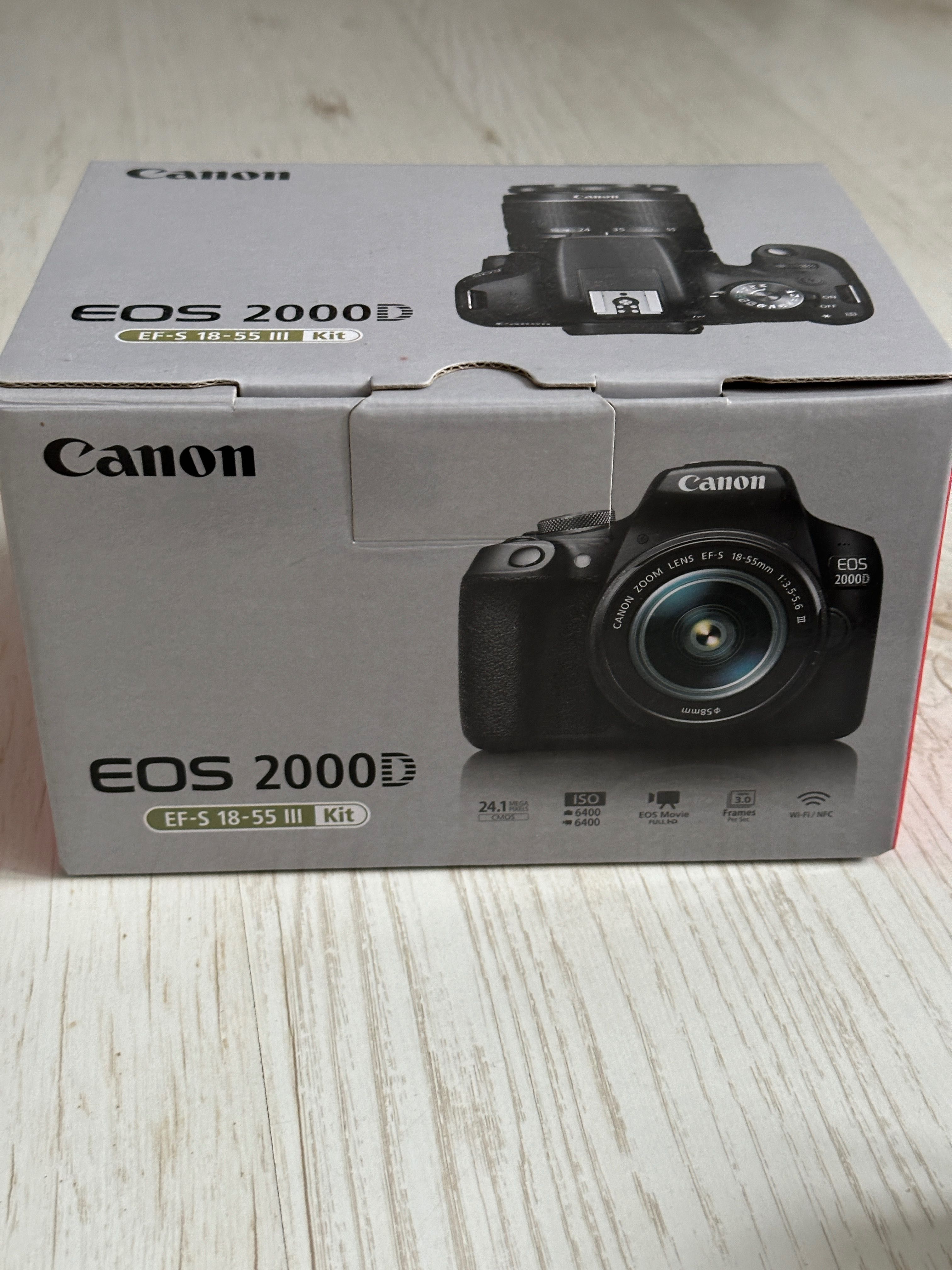 Canon EOS 2000D + obiektyw EF-S 18-55 III kit