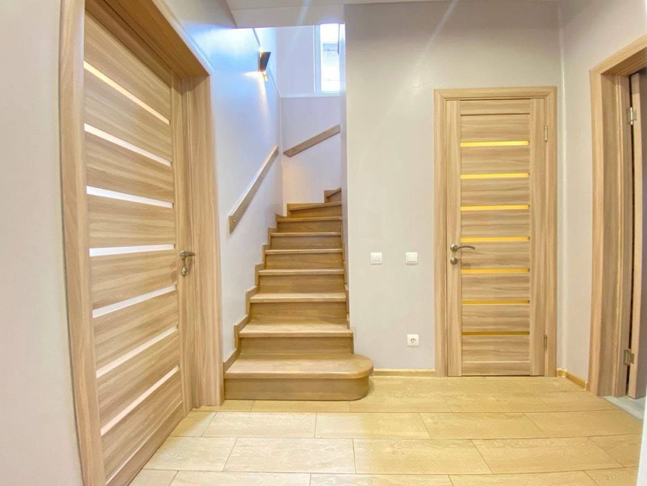 Русанівські Сади. Продаж окремого будинку в Києві