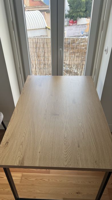 Mesa de jantar Jysk AABENRAA - como novo