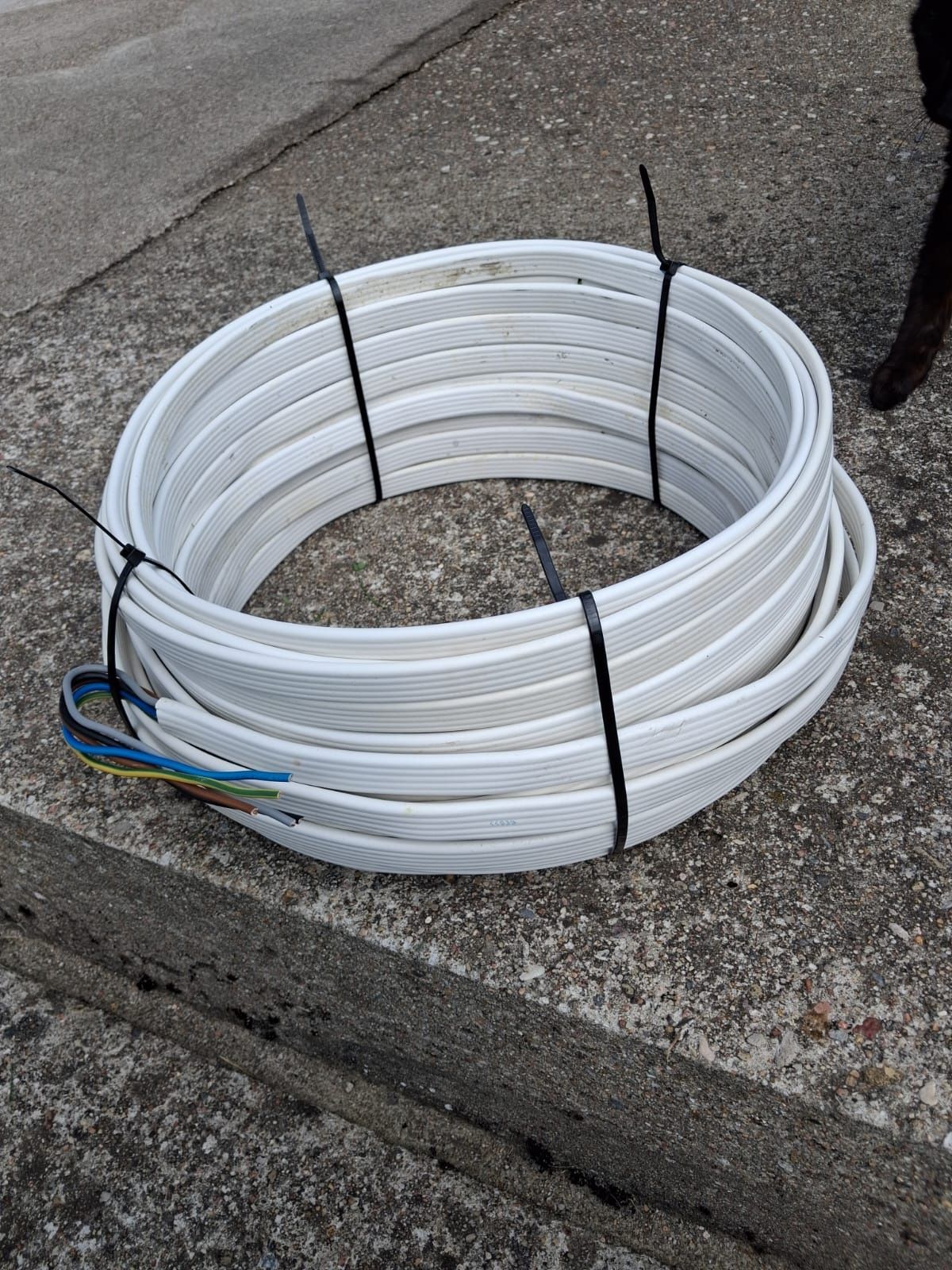 Przewód kabel instalacyjny YDYP 5X2.5mm2