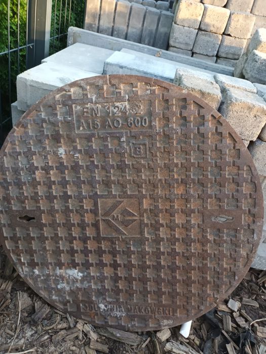 Pokrywa wieko stydzienki żeliwna fi 60