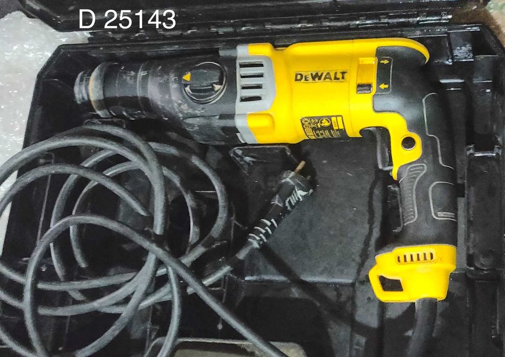 Перфоратор Dewalt D25133 / D25134 / D25143 оригінальні