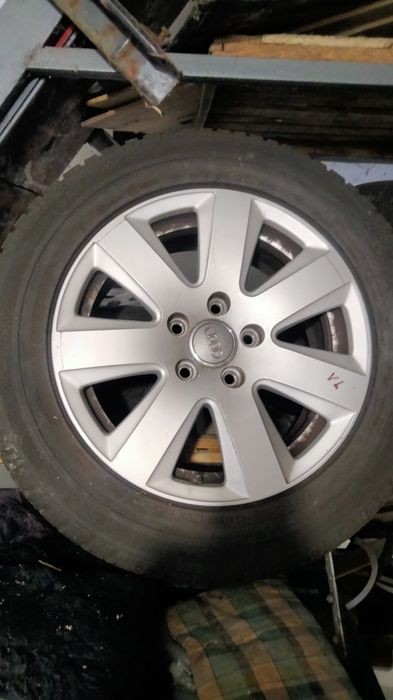Продам для ауді диски з зимовими шинами 225 55 r16 Dunlop
