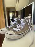 Sapatilha beje estilo all star