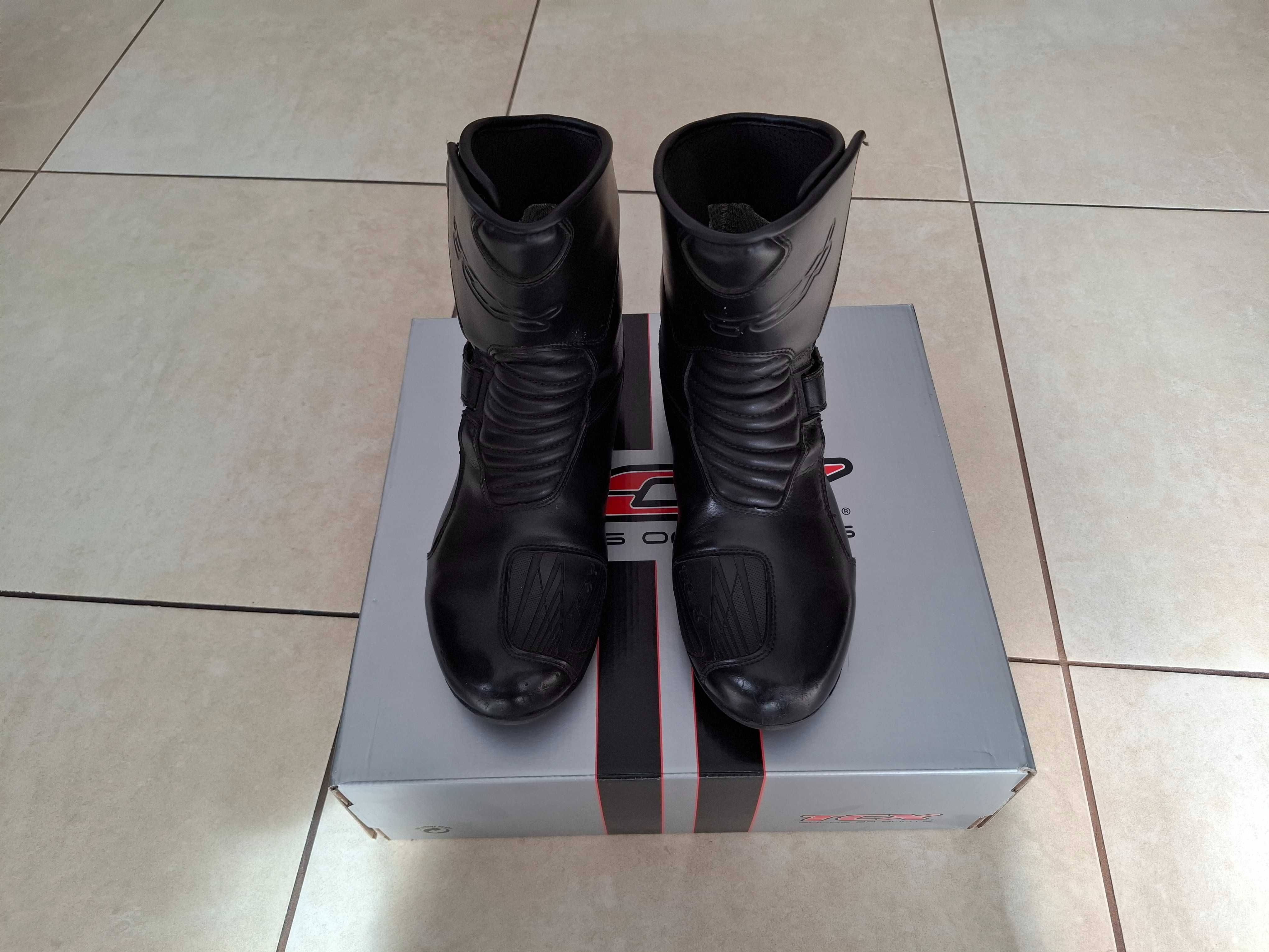 Buty motocyklowe TCX Hub Wp